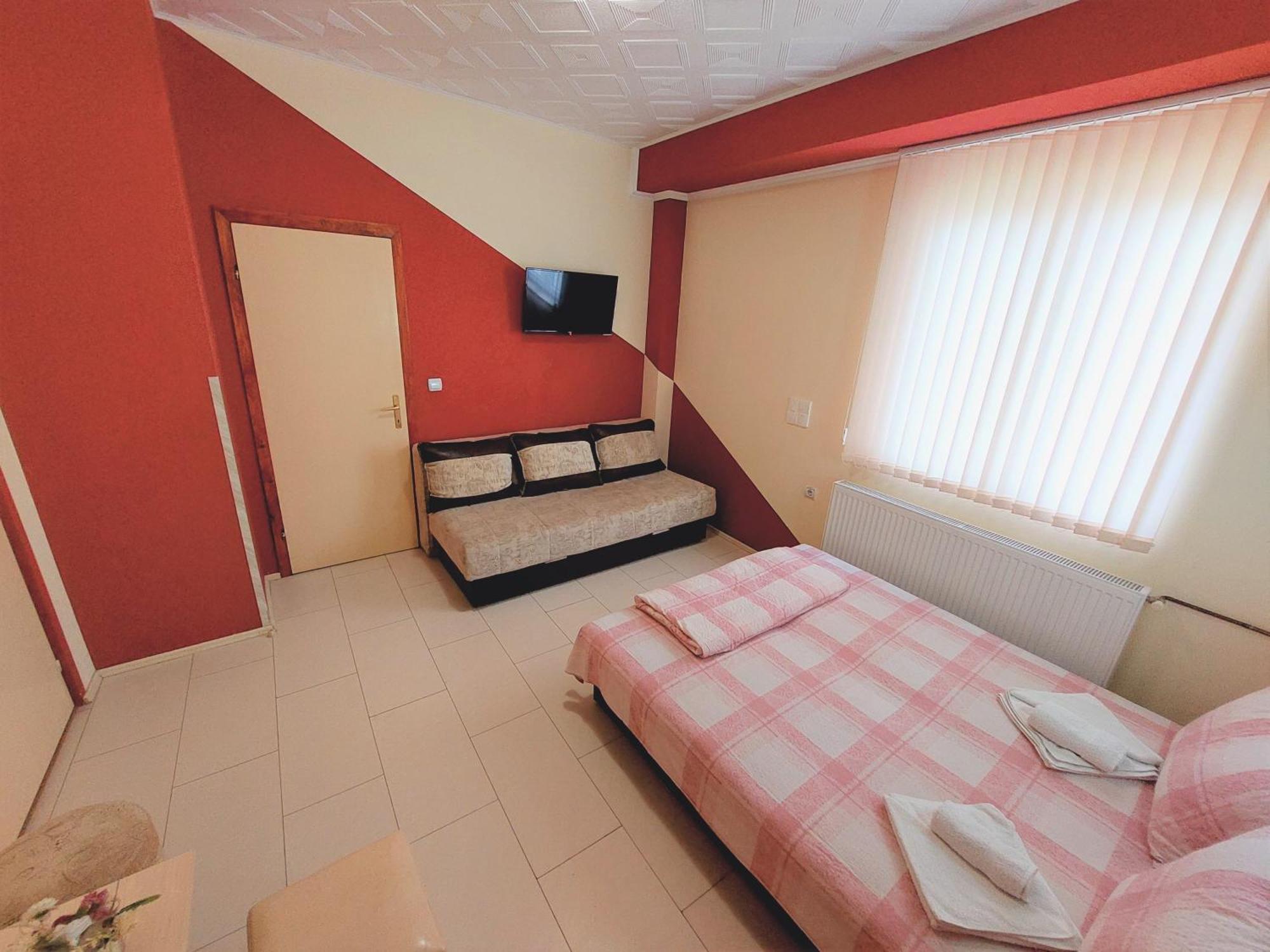 Apartments Nikolic ソコバニャ エクステリア 写真