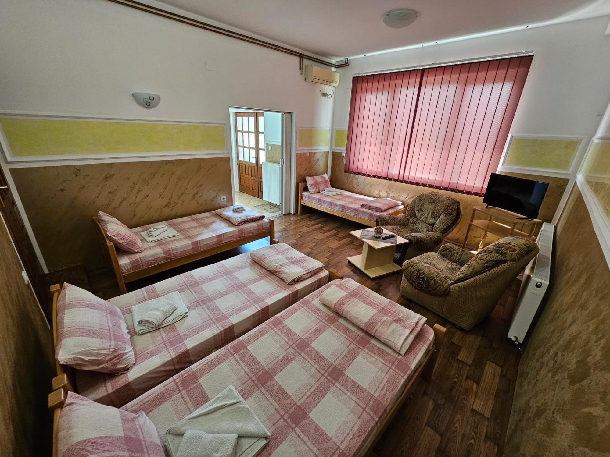 Apartments Nikolic ソコバニャ エクステリア 写真